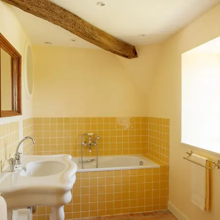 Le Manoir De Ravenoville